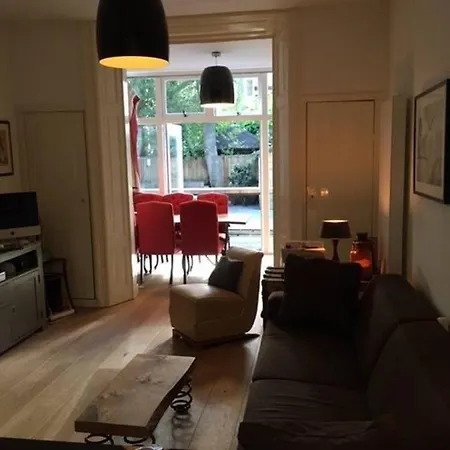 Centre, Ground Floor With Backyard! Holiday home Amsterdam