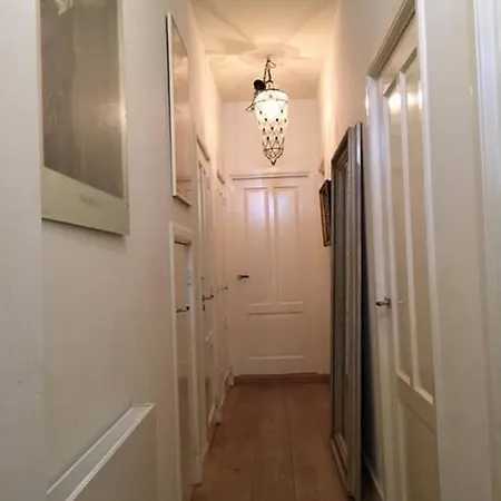 Дом отдыха Centre, Ground Floor With Backyard! Амстердам