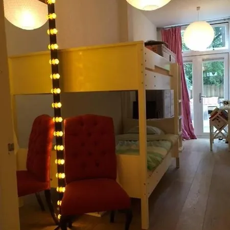 Дом отдыха Centre, Ground Floor With Backyard! Амстердам